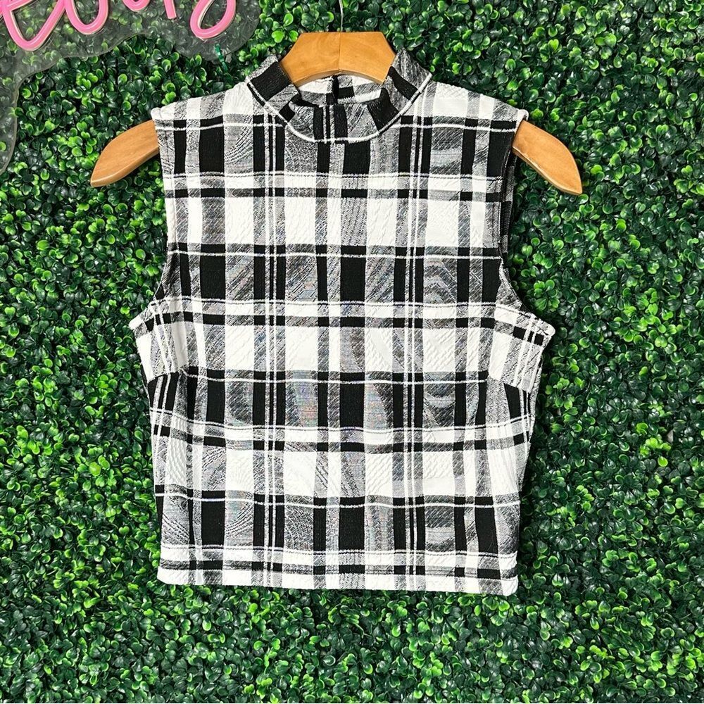 Bebe Plaid Mock Neck Sleeveless Crop Knit Tartan Top Sz M